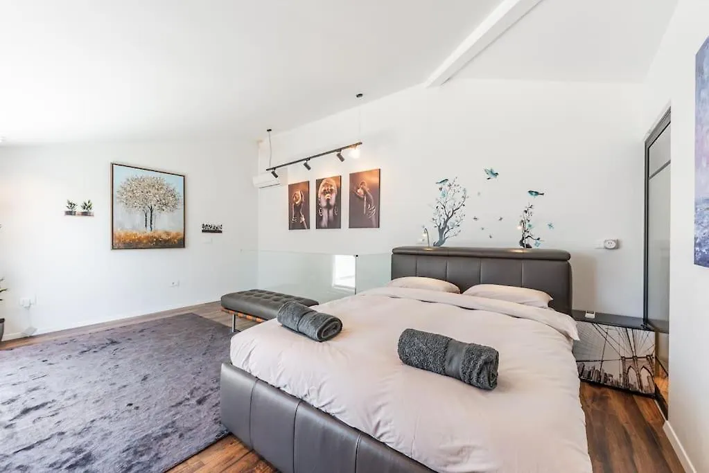 Вилла Luxury Living In Shkoder Historic Heart Албания